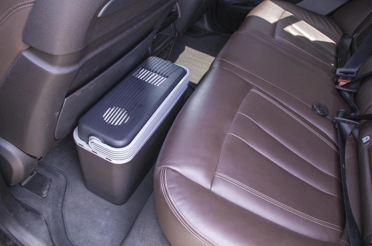 Bo-Camp Elektrische Autokoelbox Arctic - 12 Volt - 12 Liter - Zwart/Grijs - Afbeelding 4